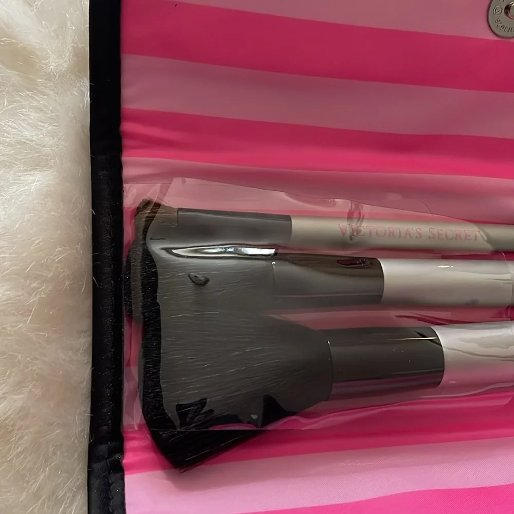 Victoria's Secret Makeup brushes and Case 2013 fashion show new nwt vintage